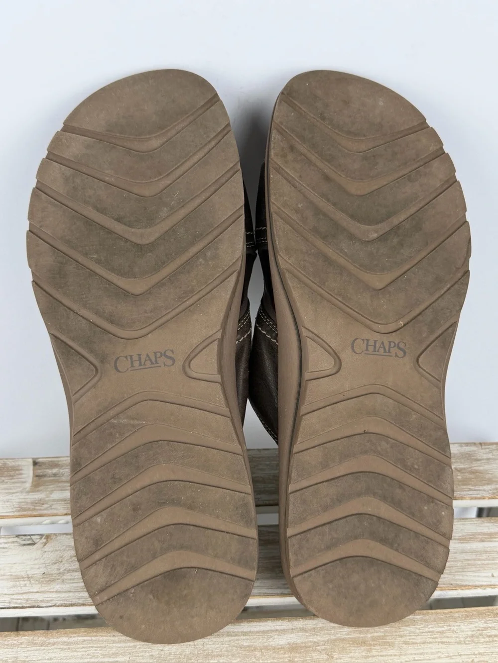 Chaps men's brown slide sandals contrast stitching and a cushioned footbed 11M